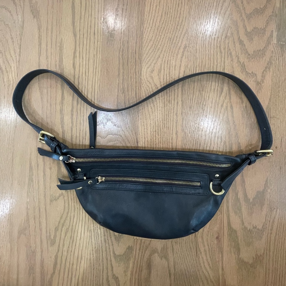 TAH Nomad Fanny Black Leather Crossbody Bag